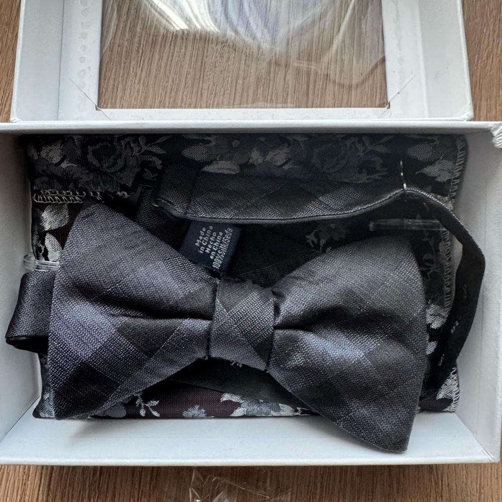 Elegant Black Bow Tie Set